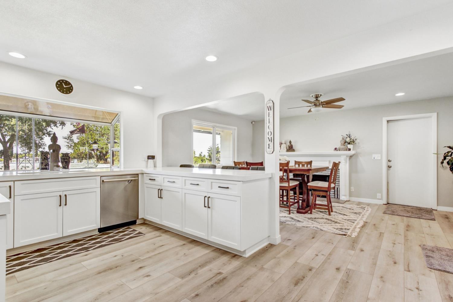 9529 Sheldon Road Elk Grove, CA 95624 - Photo 16 of 68