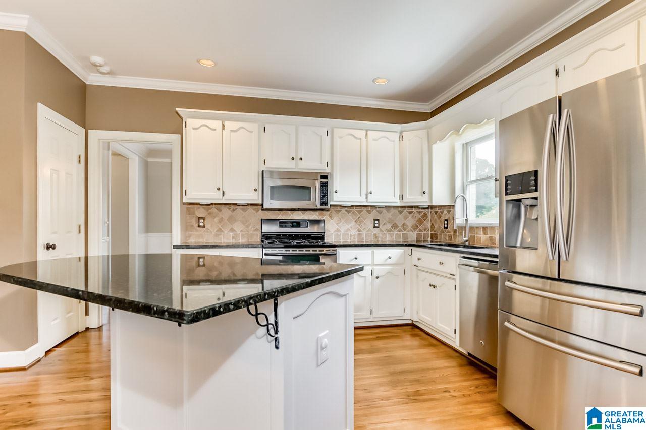 2220 Ivy Trace Birmingham, AL 35243 - Photo 13 of 35