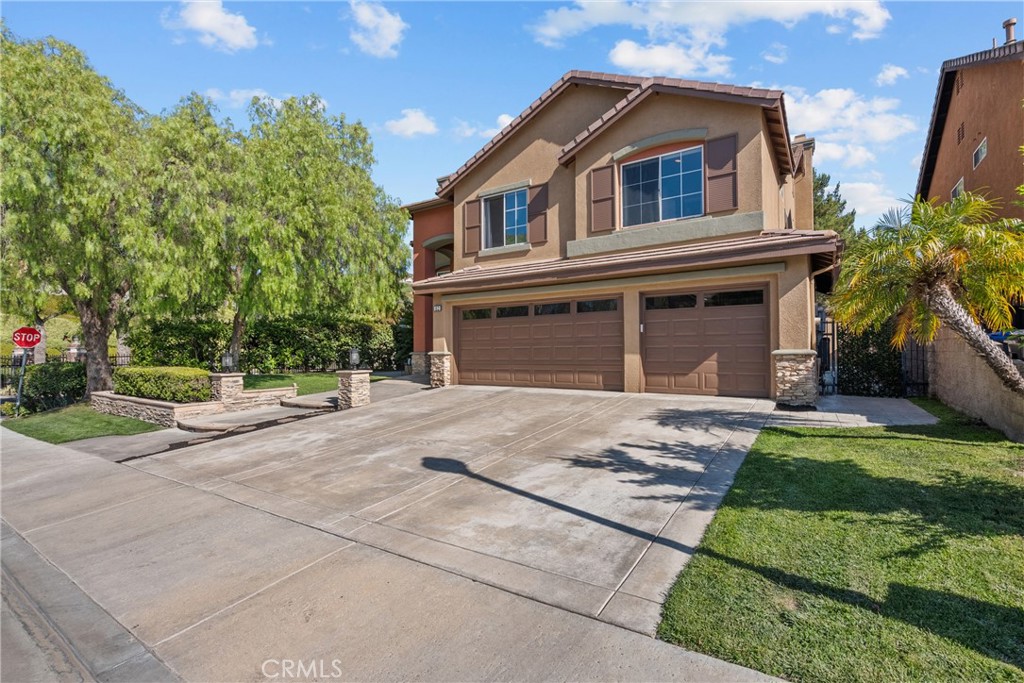 82 Springfield Mission Viejo, CA 92692 - Photo 5 of 68 Front View