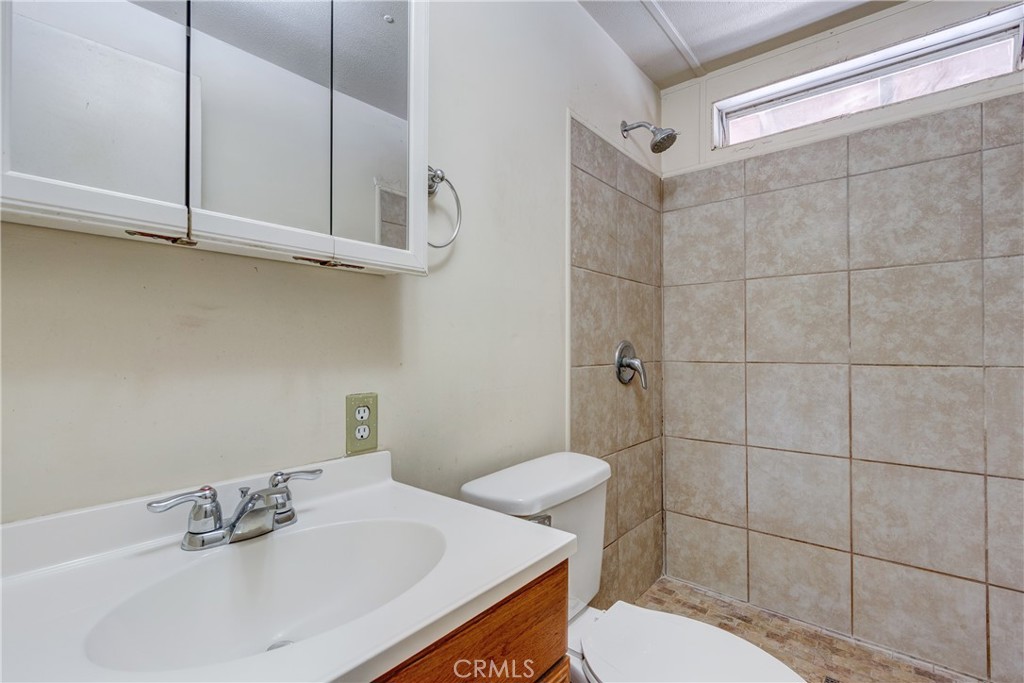 13920 Dos Palmas Road Victorville, CA 92392 - Photo 41 of 52