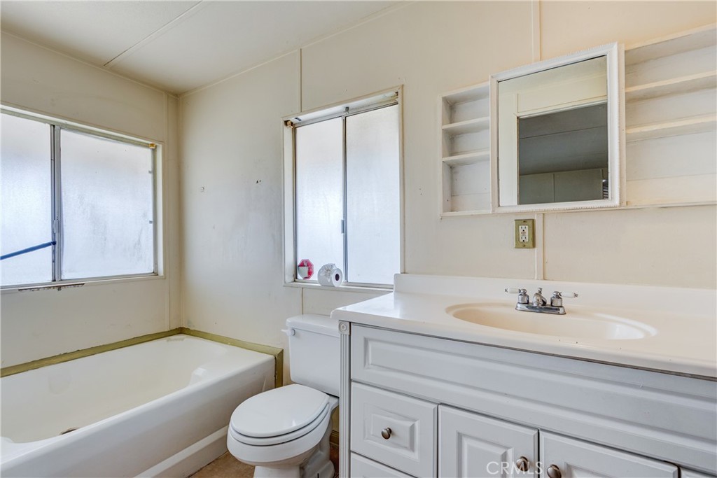 13920 Dos Palmas Road Victorville, CA 92392 - Photo 45 of 52