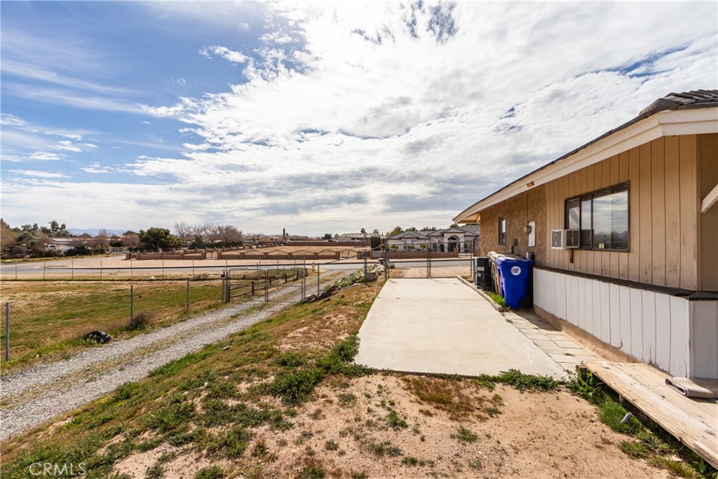 13920 Dos Palmas Road Victorville, CA 92392 - Photo 48 of 52