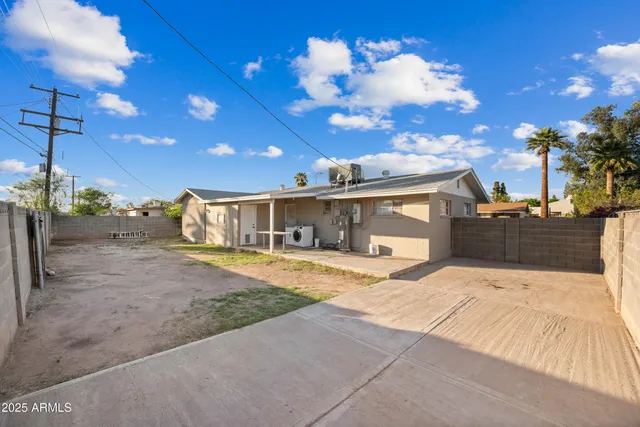 $2,395 | 2057 East 10th Street, Tempe, AZ 85281