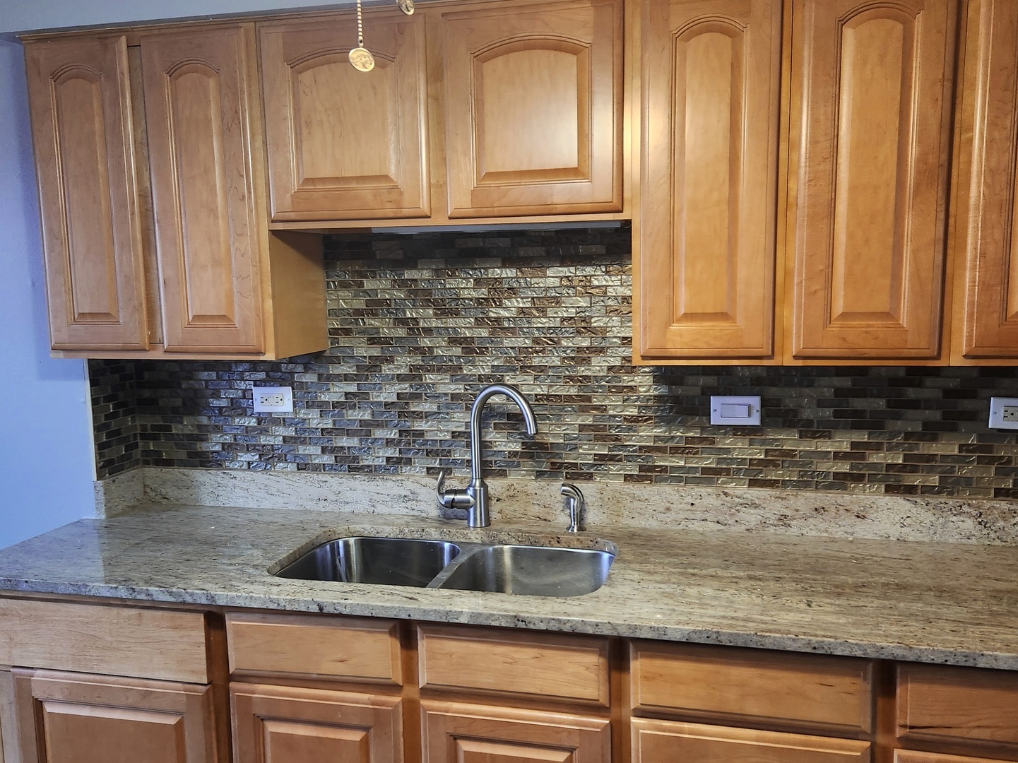 Undisclosed Address Chicago, IL 60643 - Photo 2 of 8