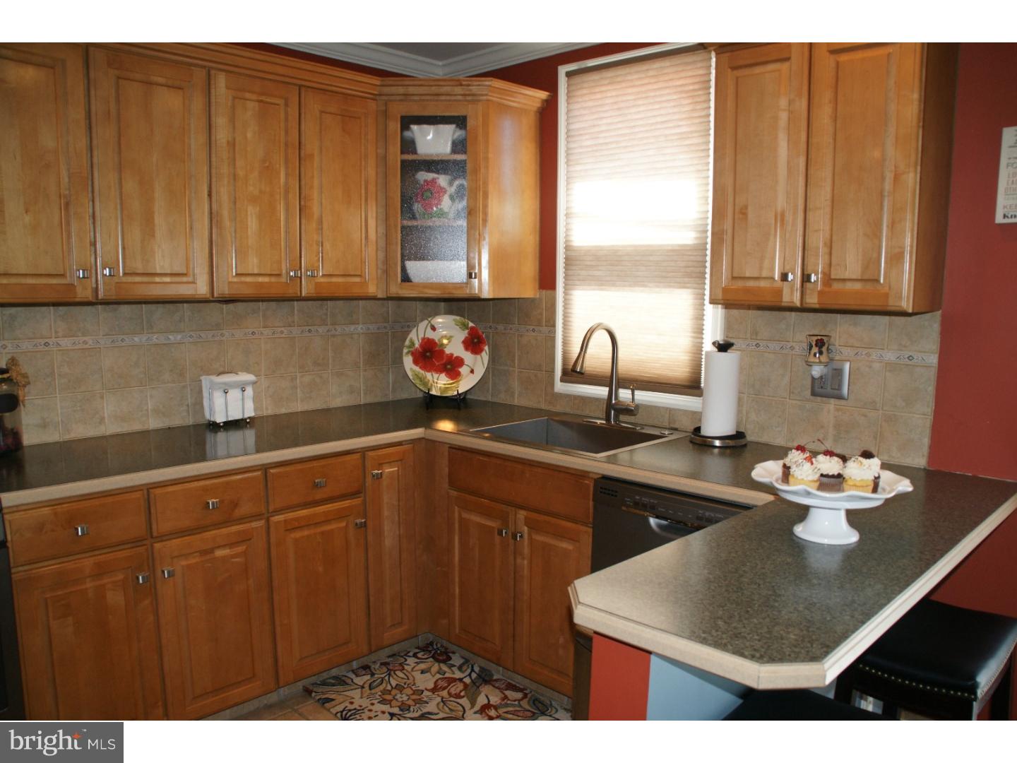 3226 Fordham Road Philadelphia, PA 19114 - Photo 10 of 23 Kitchen