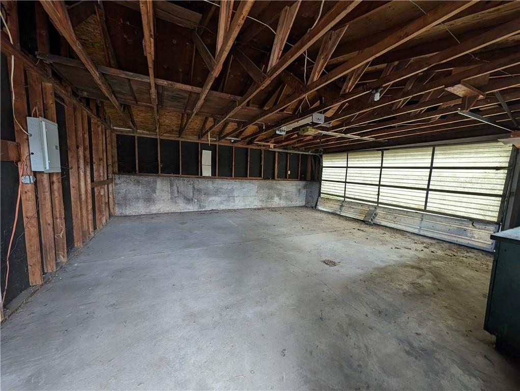 425 Huntingdon Road Yukon, PA 15698 - Photo 5 of 5 a view of empty room
