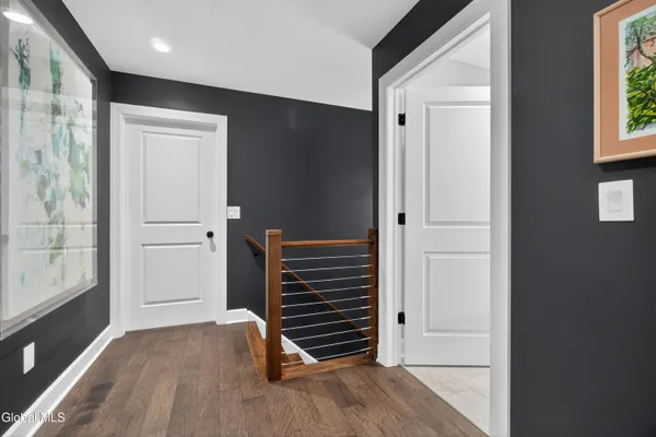 $949,900 | 10 Jennifer Lane, Ballston Spa, NY 12020