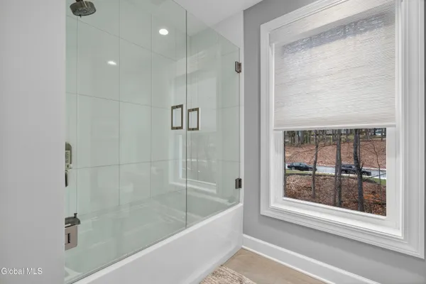 $949,900 | 10 Jennifer Lane, Ballston Spa, NY 12020