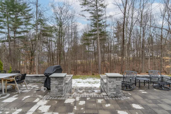 $949,900 | 10 Jennifer Lane, Ballston Spa, NY 12020