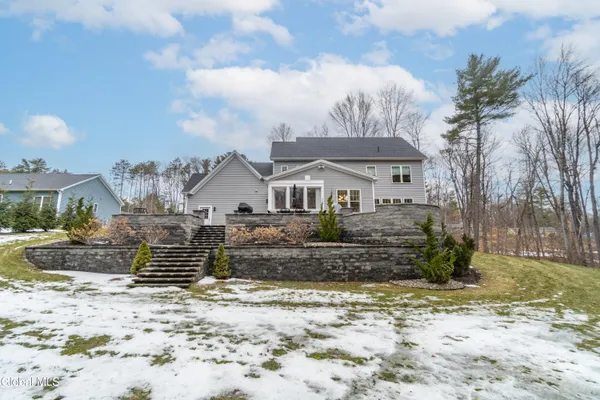 $949,900 | 10 Jennifer Lane, Ballston Spa, NY 12020