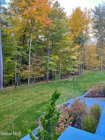 $949,900 | 10 Jennifer Lane, Ballston Spa, NY 12020