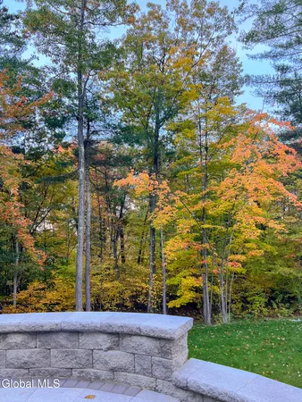 $949,900 | 10 Jennifer Lane, Ballston Spa, NY 12020