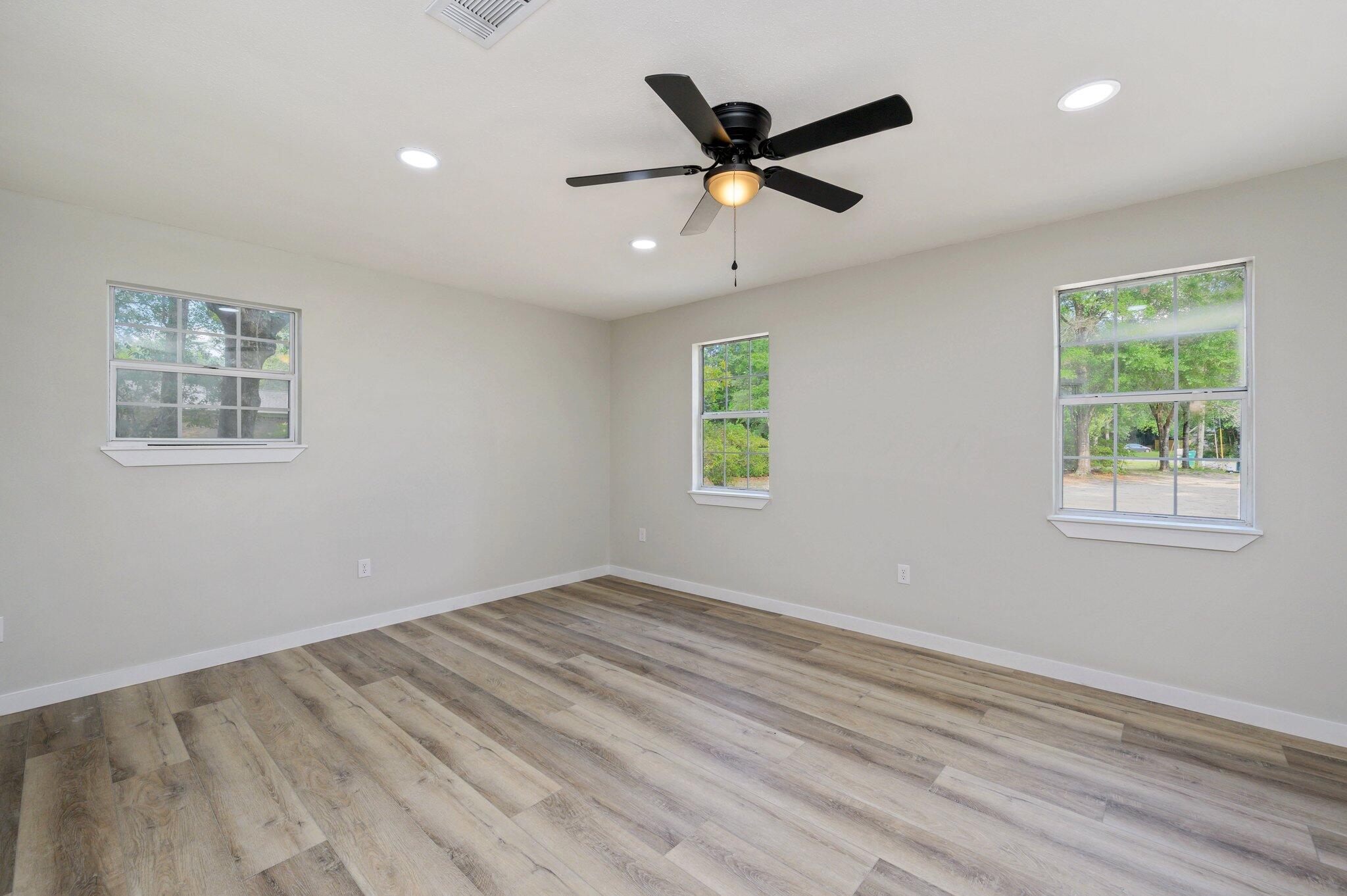 4744 Young Road Crestview, FL 32539 - Photo 34 of 41 16-web-or-mls-4744 Young Rd-16