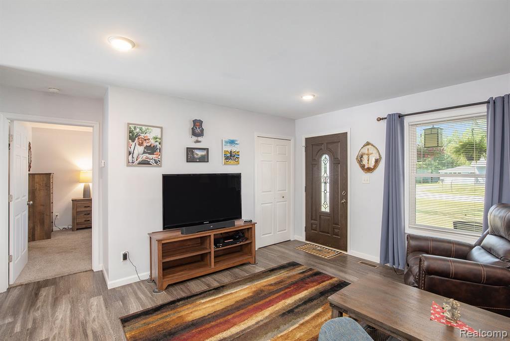 1826 Marlette Road Smiths Creek, MI 48074 - Photo 4 of 19 Gallery Image 4