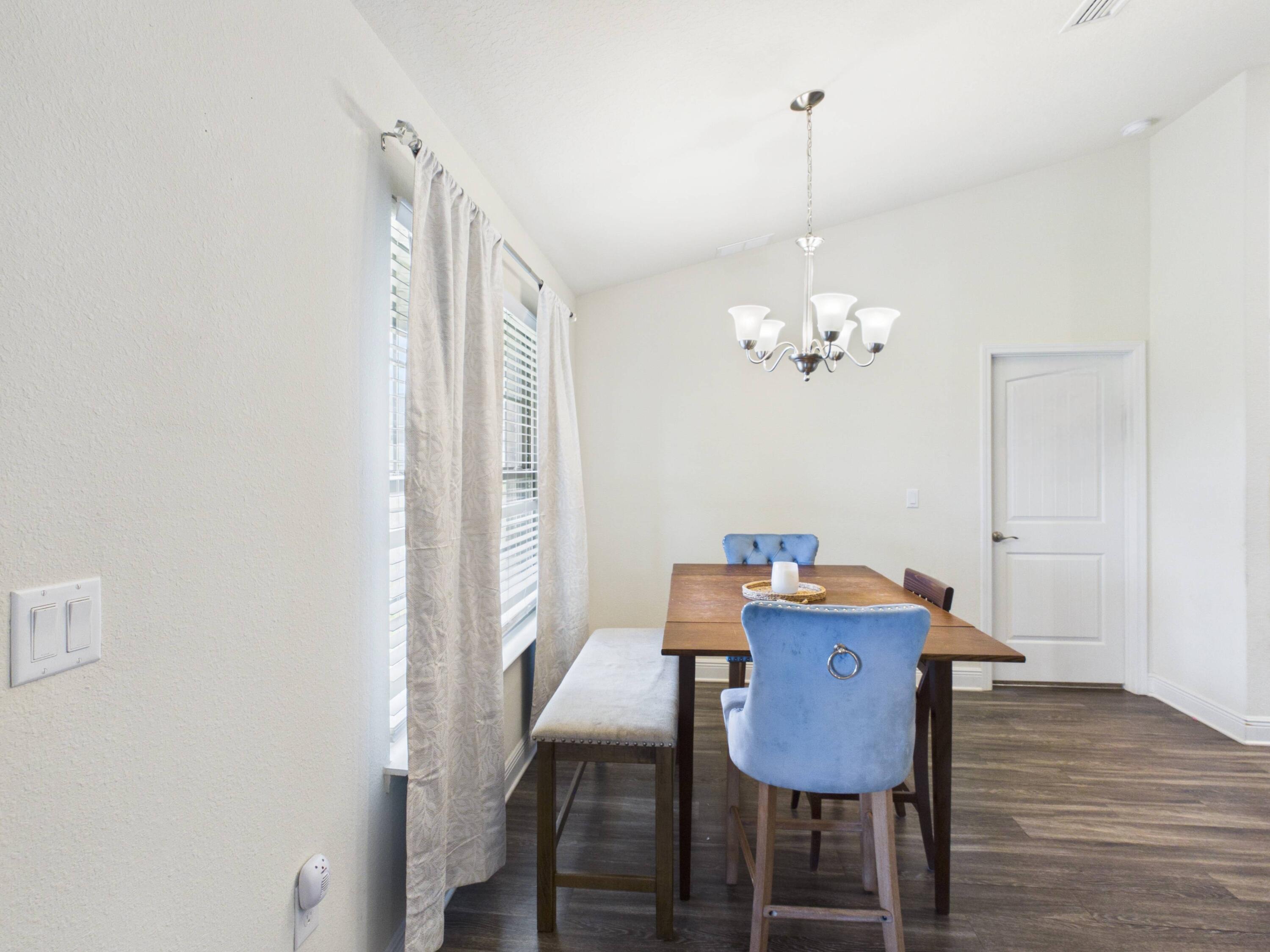 5768 Marigold Loop Crestview, FL 32539 - Photo 11 of 33 CAM06300G6-PR0038-STILL017