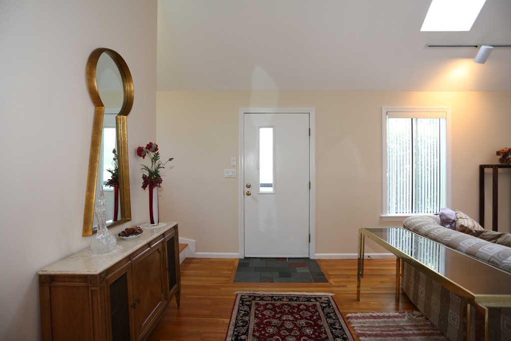 5 Whiting Road Framingham, MA 01701 - Photo 8 of 26 Gallery Image 8