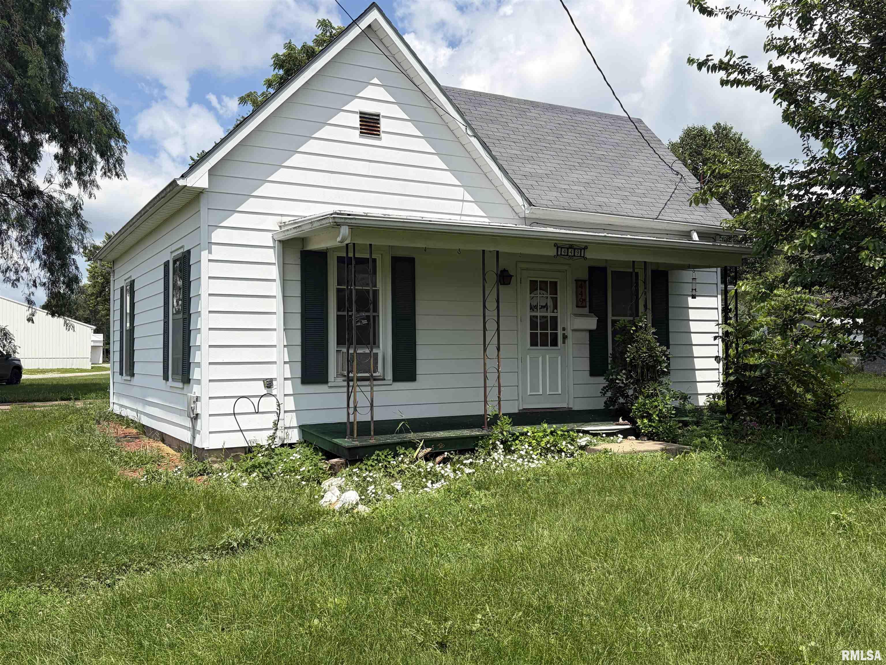 449 West Fort Street Farmington, IL 61531 - Photo 1 of 26