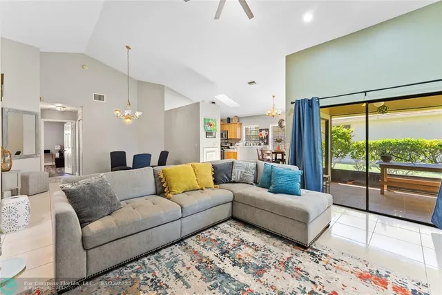 $460,000 | 6803 Bitterbush Place, Boynton Beach, FL 33472