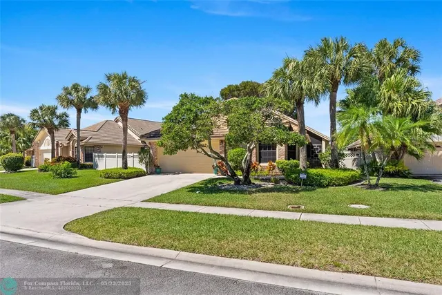 $460,000 | 6803 Bitterbush Place, Boynton Beach, FL 33472