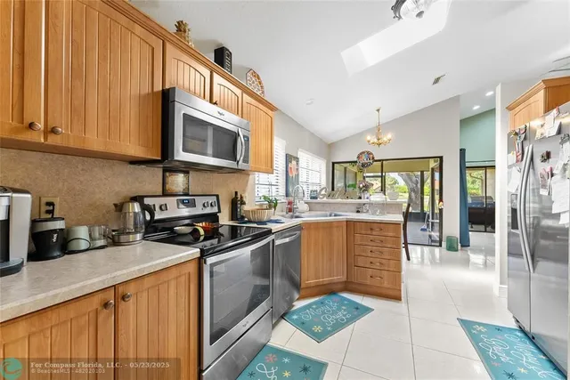 $460,000 | 6803 Bitterbush Place, Boynton Beach, FL 33472