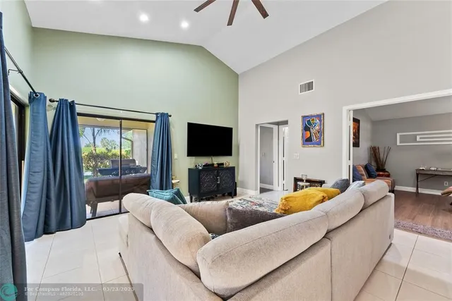 $460,000 | 6803 Bitterbush Place, Boynton Beach, FL 33472