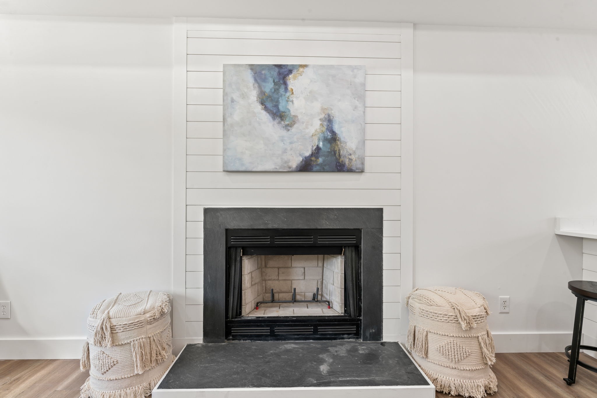 841 Neelys Bend Road Madison, TN 37115 - Photo 3 of 17 a living room with a fireplace