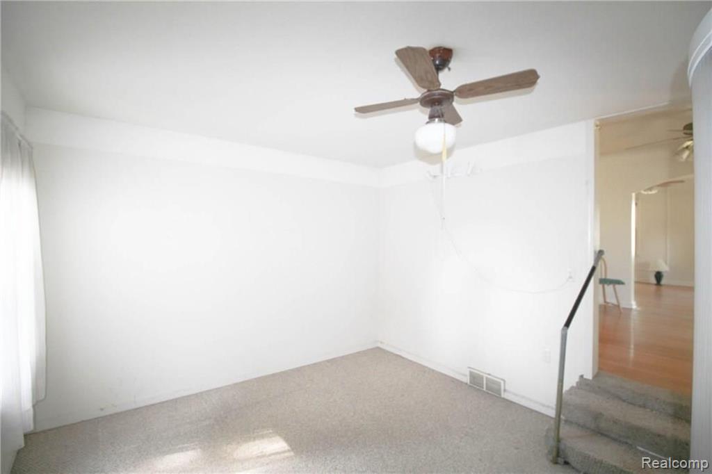 6259 Denton Road Belleville, MI 48111 - Photo 7 of 29