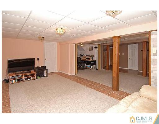 35 Overhill Road East Brunswick, NJ 08816 - Photo 12 of 22 Gallery Image 12