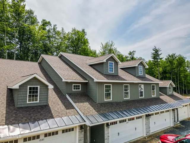 $370,000 | 144 Carriage Boulevard, Rotterdam, NY 12306