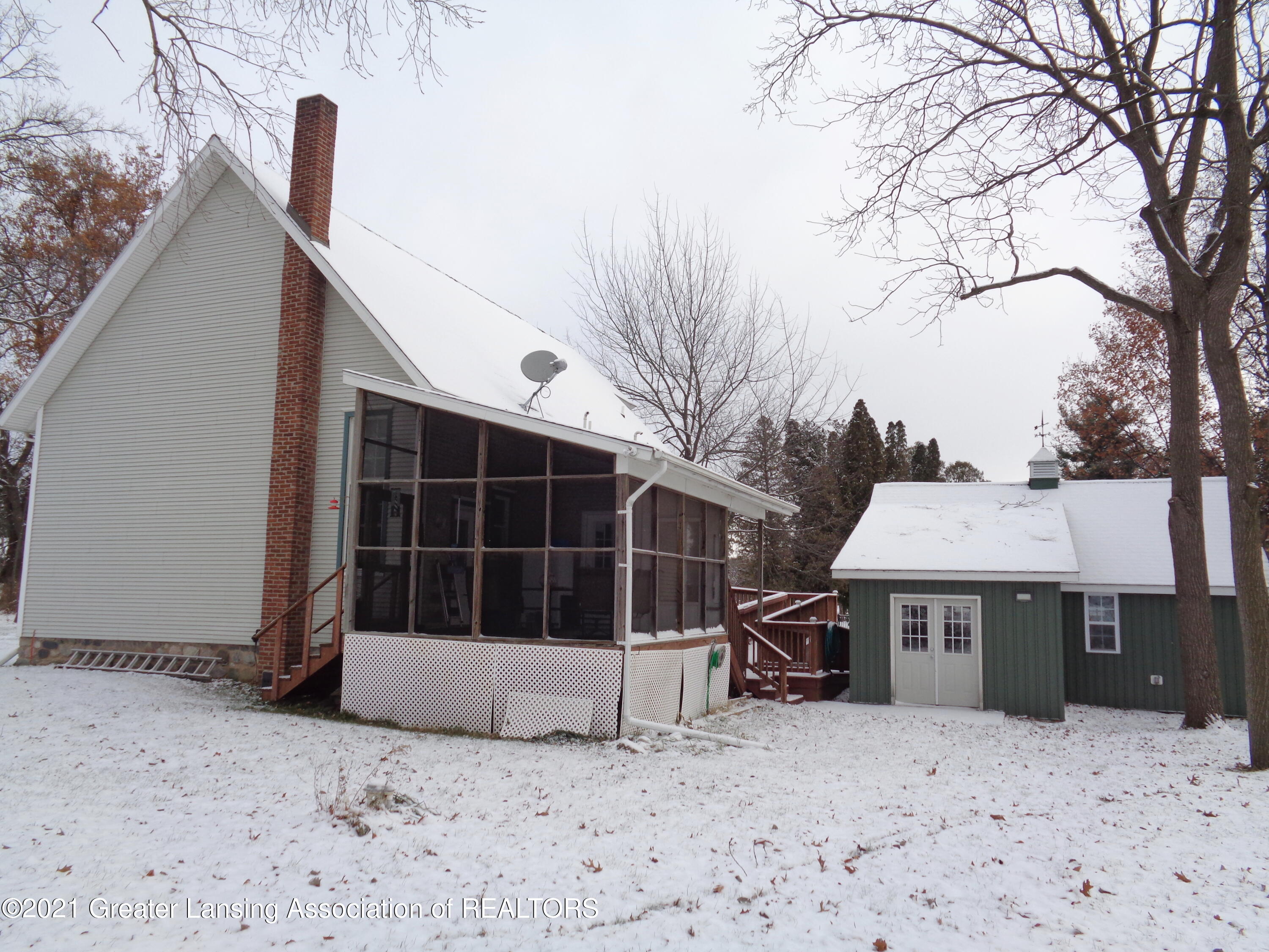 10504 Bond Road Dewitt, MI 48820 - Photo 23 of 28 10504 Bond back of home
