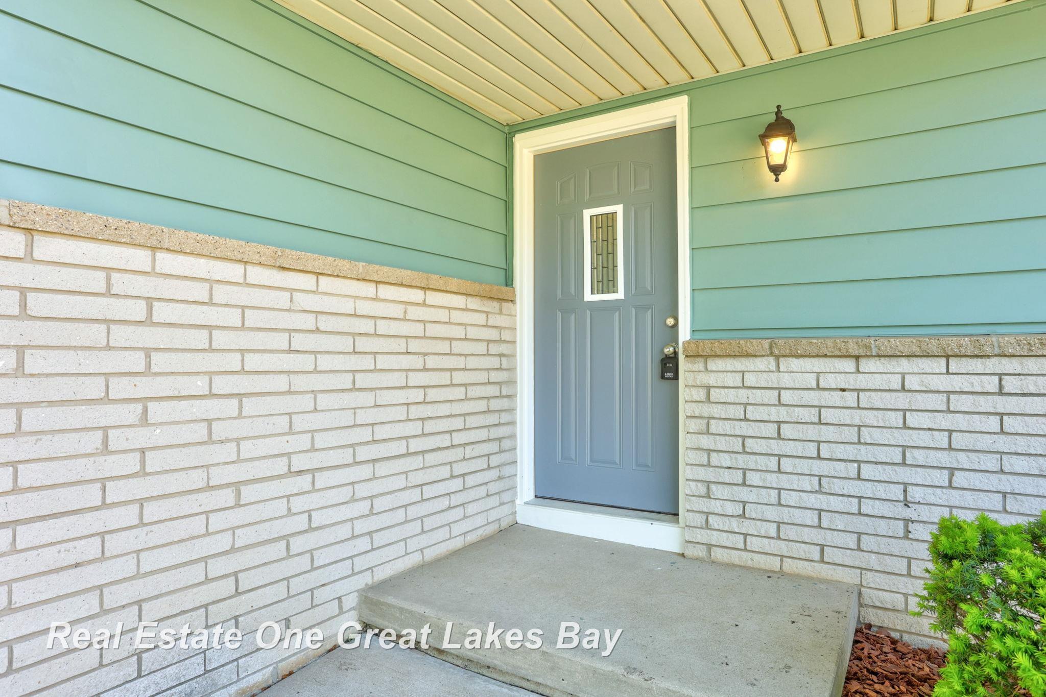 1813 Van Geisen Road Caro, MI 48723 - Photo 5 of 38