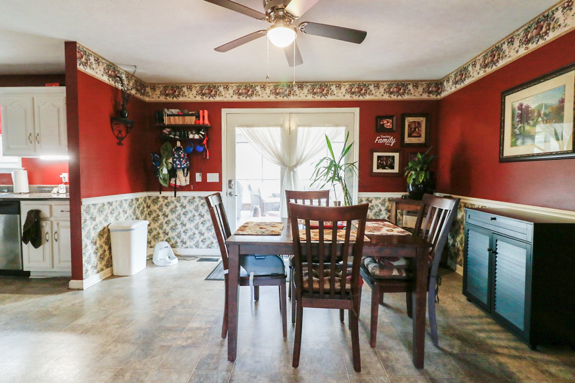 2279 South Williams Road Greenbrier, TN 37073 - Photo 13 of 28 a dining room with furniture and window