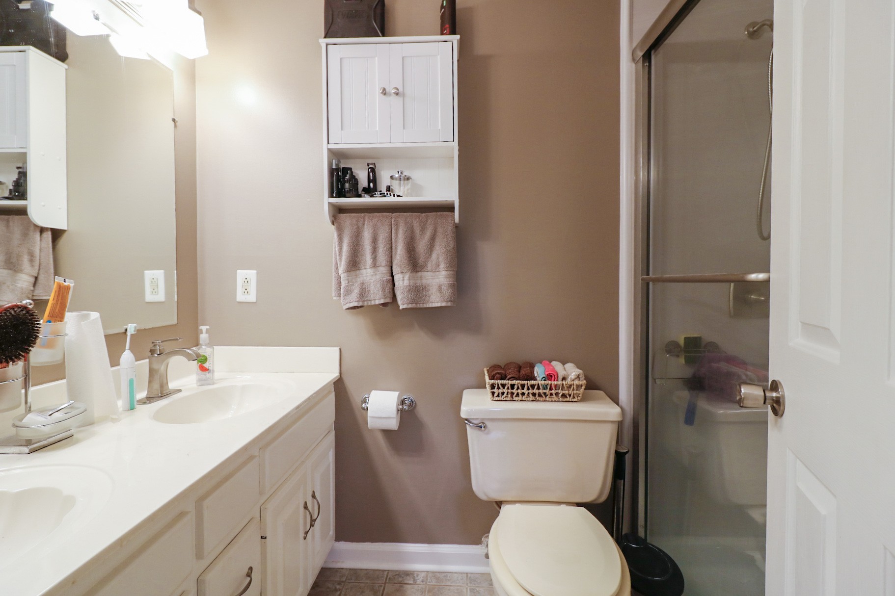 2279 South Williams Road Greenbrier, TN 37073 - Photo 17 of 28 a bathroom with a toilet sink and mirror