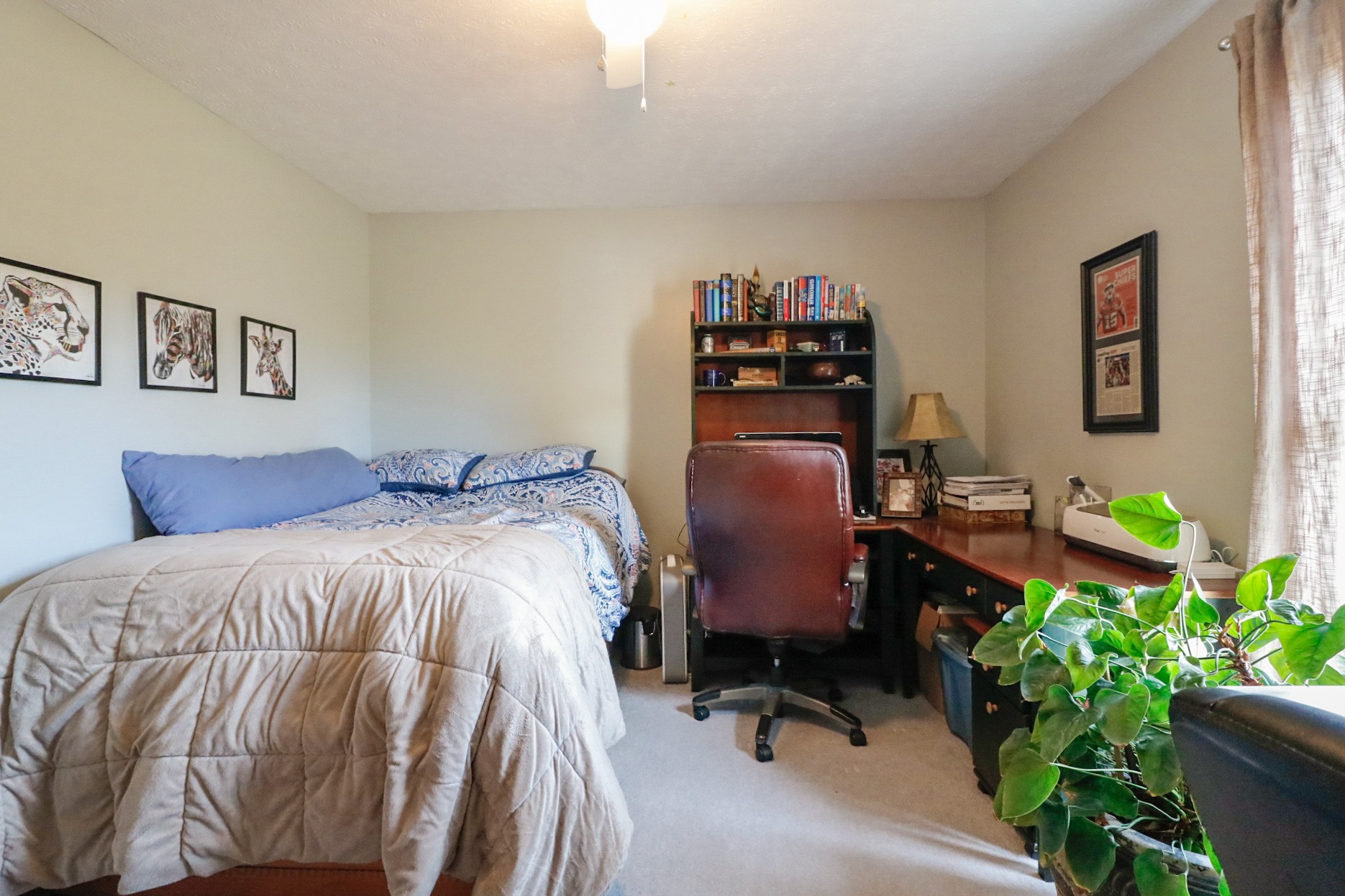 2279 South Williams Road Greenbrier, TN 37073 - Photo 20 of 28 a bedroom with a bed and a desk