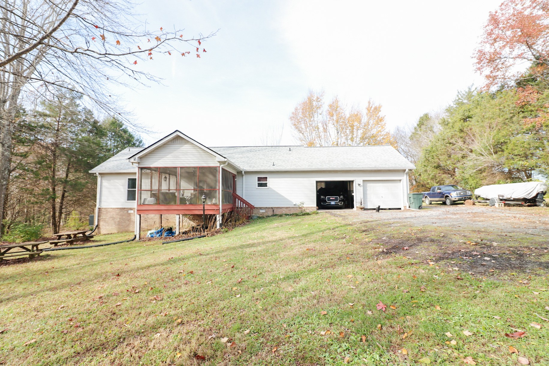 2279 South Williams Road Greenbrier, TN 37073 - Photo 25 of 28 a front view of a house with a yard