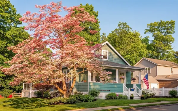 $669,900 | 54 Endicott Road, Stoneham, MA 02180
