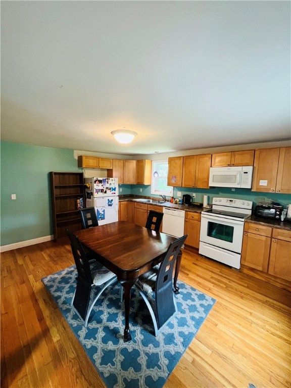 95 Old River Road Lincoln, RI 02865 - Photo 4 of 22