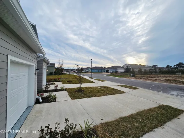 $2,000 | 1653 Garden Grove Court, Jacksonville, FL 32277