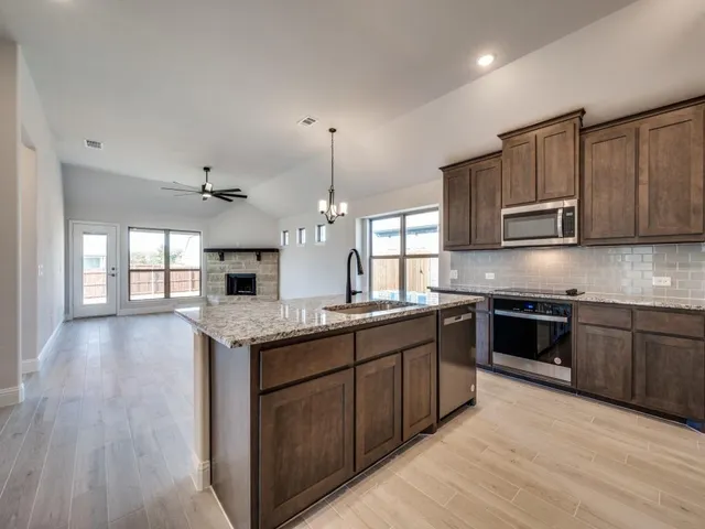 $420,000 | 616 Kyle Drive, Tioga, TX 76271