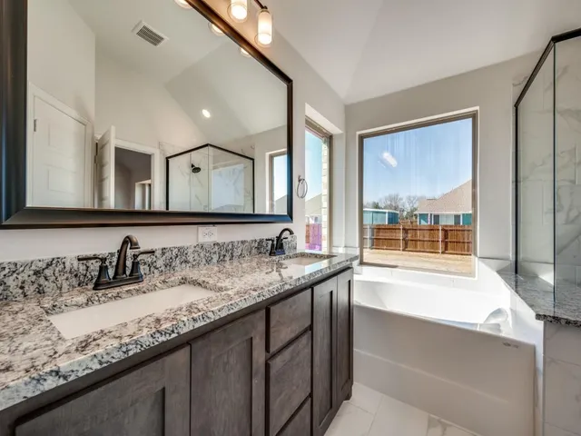 $420,000 | 616 Kyle Drive, Tioga, TX 76271