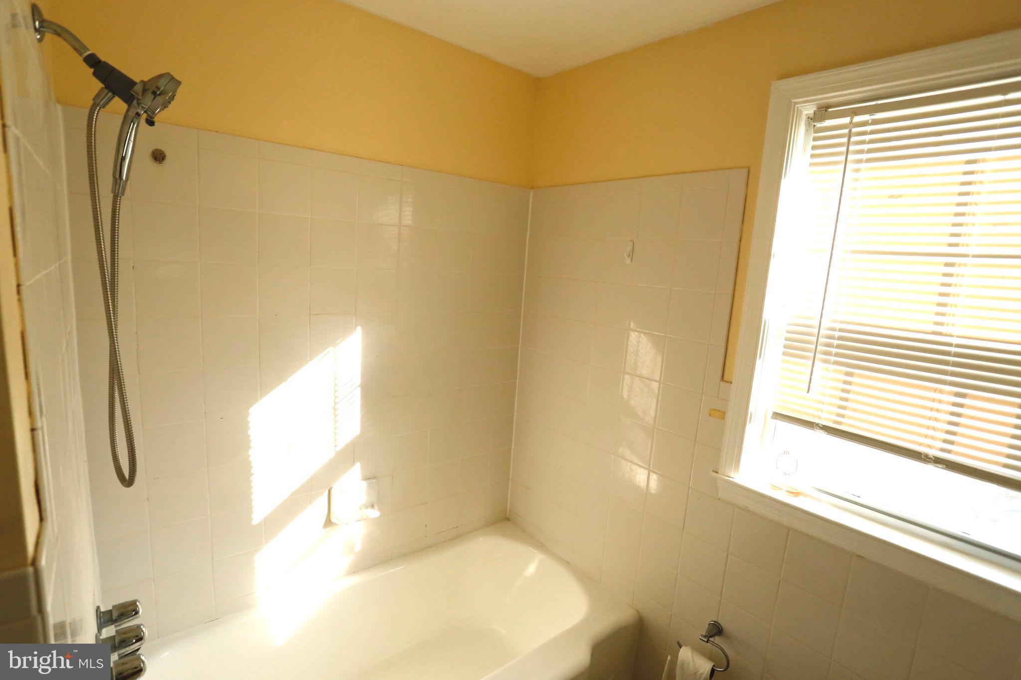 1225 Newfield Road Baltimore, MD 21207 - Photo 22 of 31 Bathroom