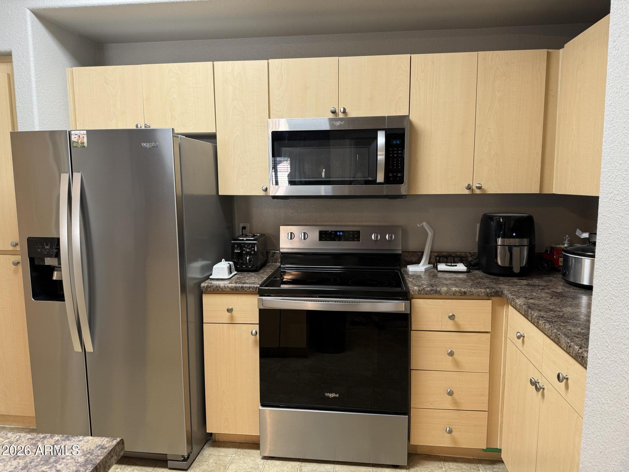 18416 North Cave Creek Road, Unit 1014 Phoenix, AZ 85032 - Photo 4 of 26 18416 N Cave Creek Rd Unit 1014 Kitchen