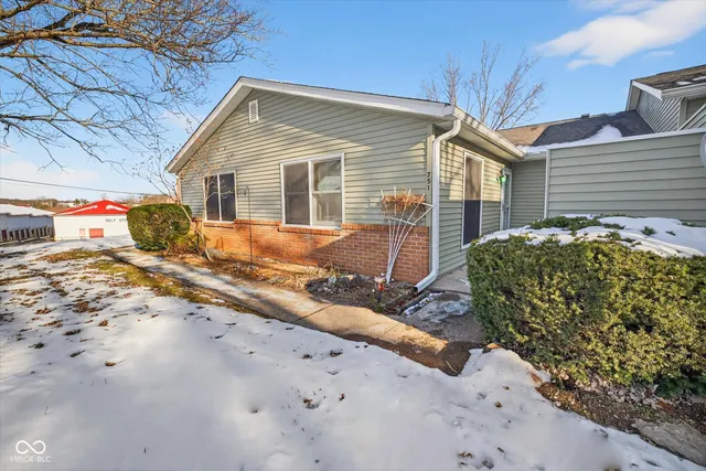 $225,000 | 751 East Waterloo Court, Bloomington, IN 47401