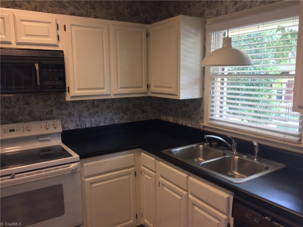 1730 Ternberry Road High Point, NC 27262 - Photo 4 of 22 Gallery Image 4