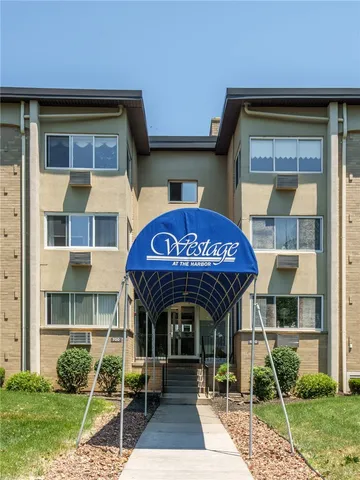 $99,900 | 805 Westage At The Harbor, Irondequoit, NY 14617