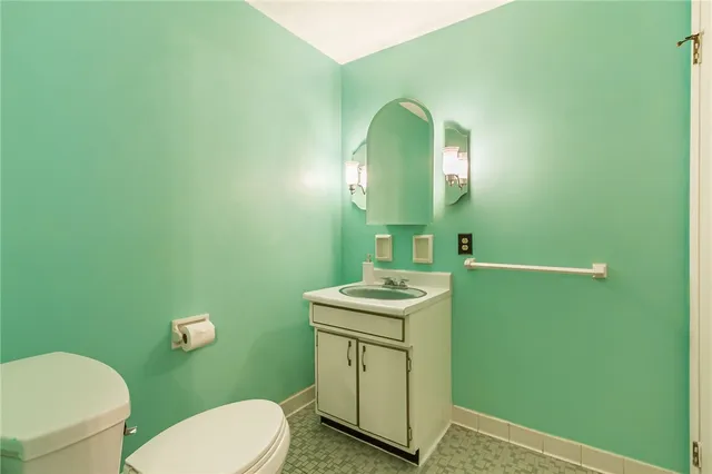 $99,900 | 805 Westage At The Harbor, Irondequoit, NY 14617