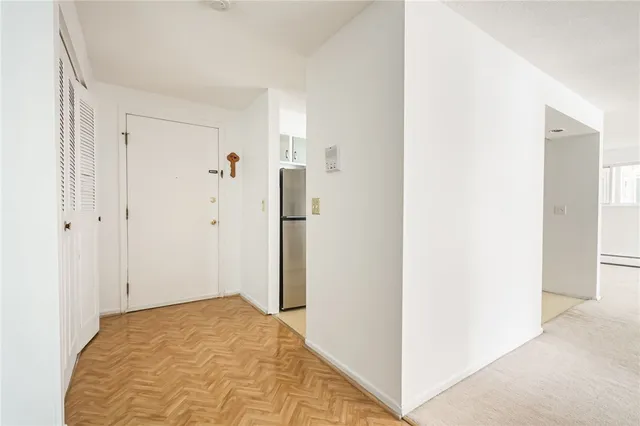 $99,900 | 805 Westage At The Harbor, Irondequoit, NY 14617