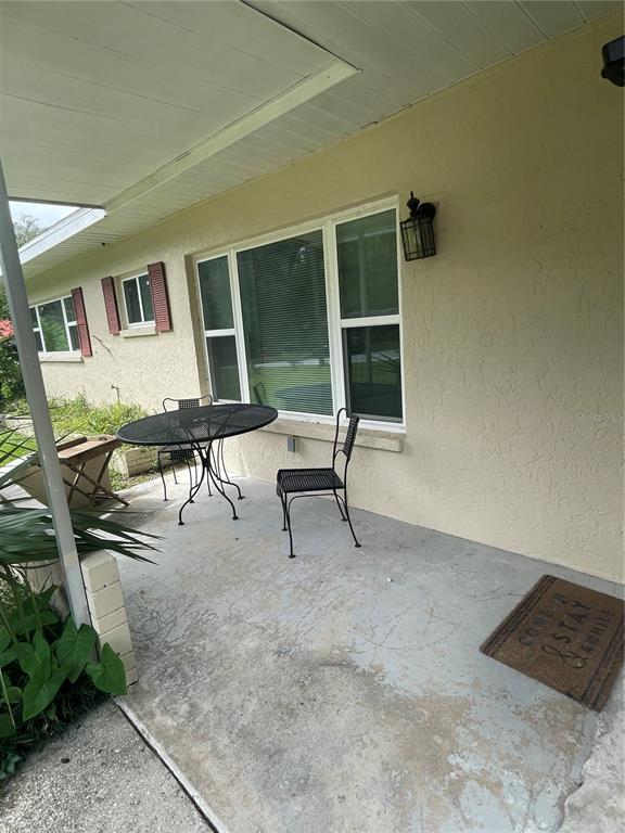 11636 Osceola Road Dunnellon, FL 34431 - Photo 2 of 34 a house that has a bench in it