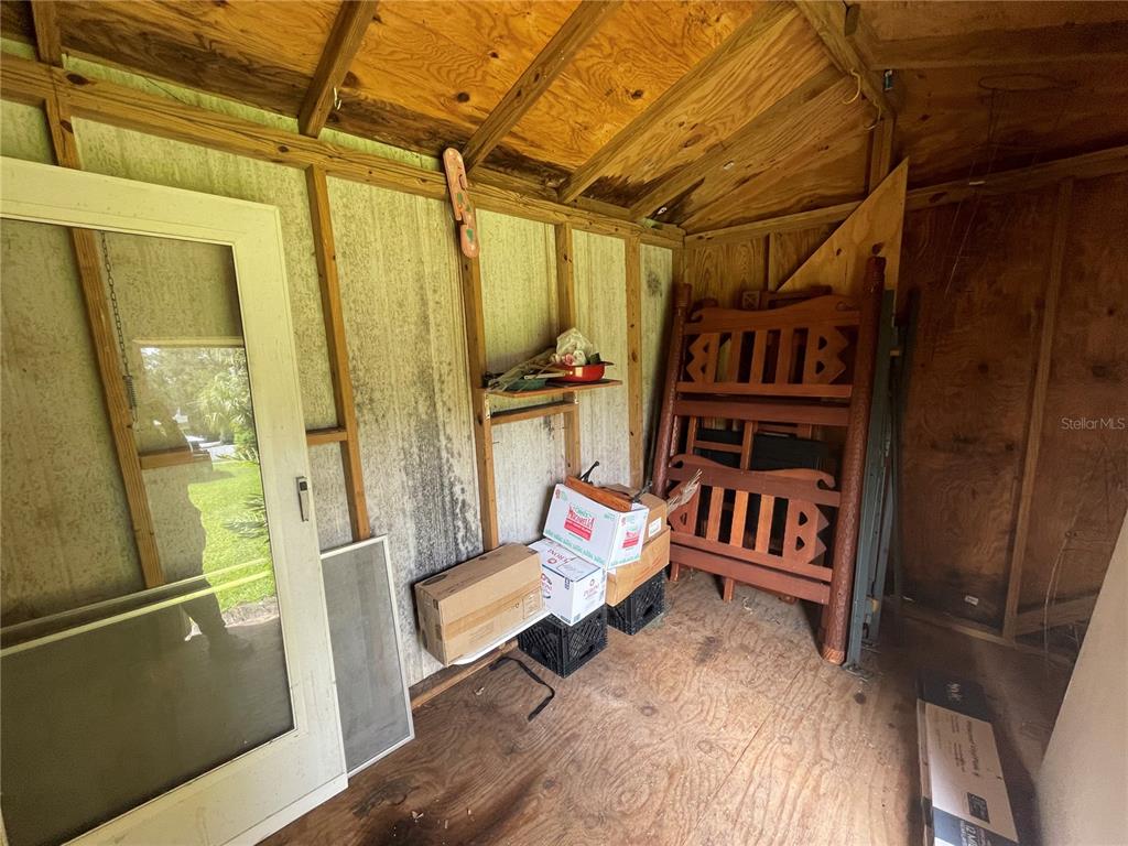 11636 Osceola Road Dunnellon, FL 34431 - Photo 34 of 34 a living room with furniture