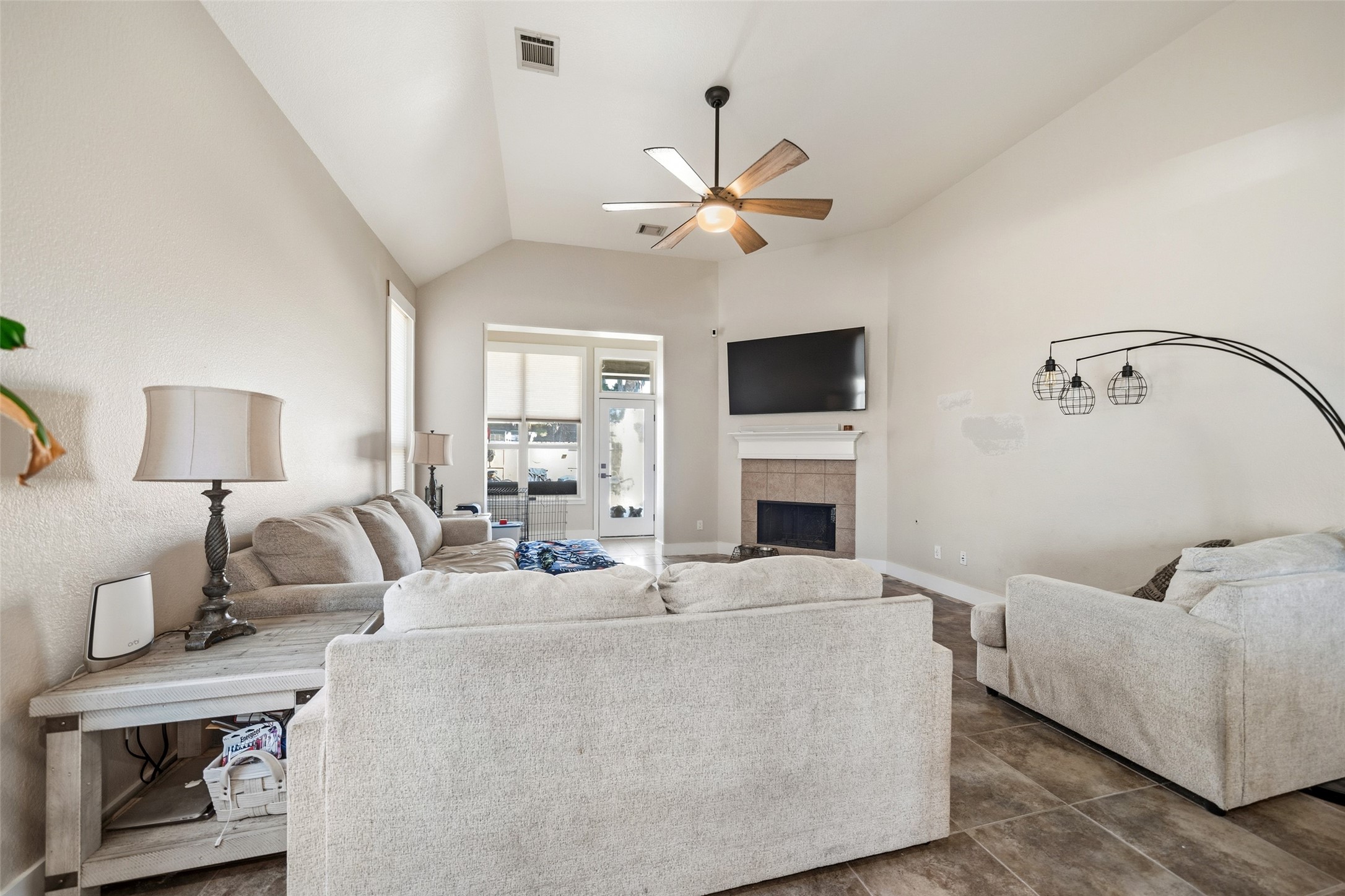 8111 Little Scarlet Street Conroe, TX 77385 - Photo 9 of 24